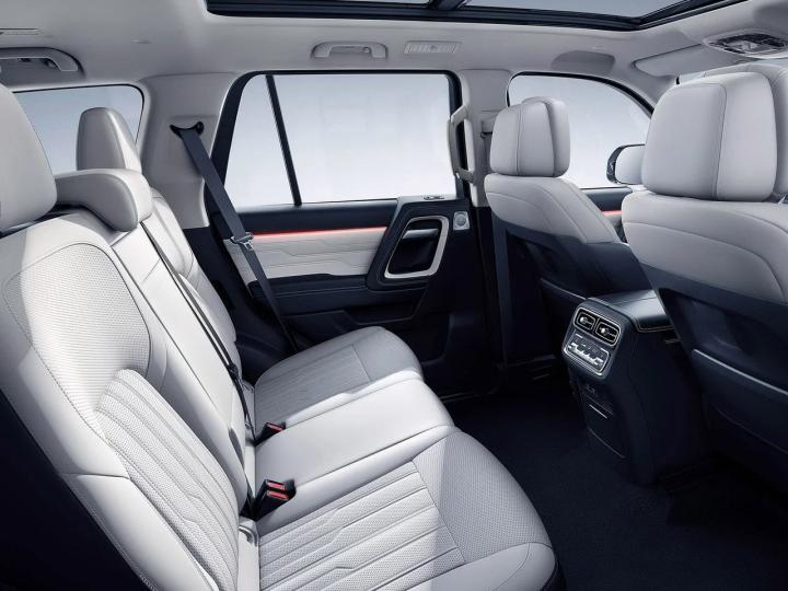 Интерьер BAIC BJ 60
