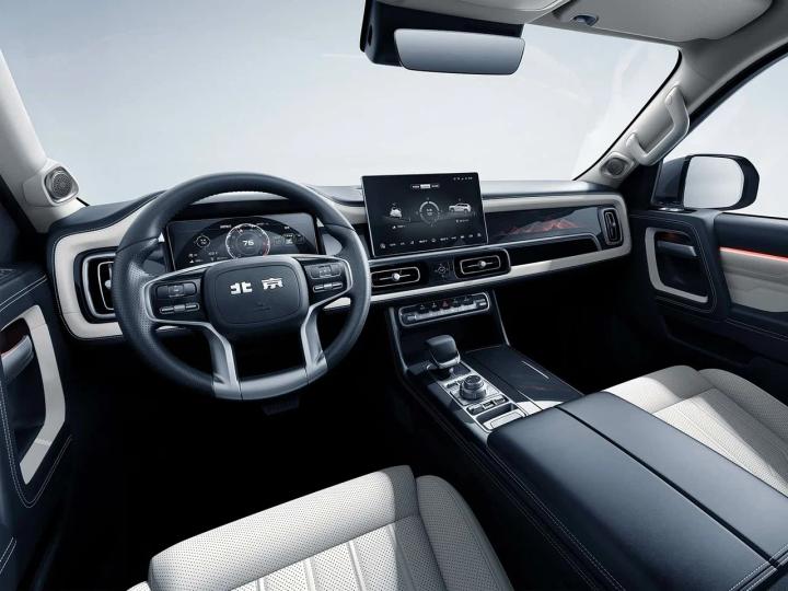 Интерьер BAIC BJ 60