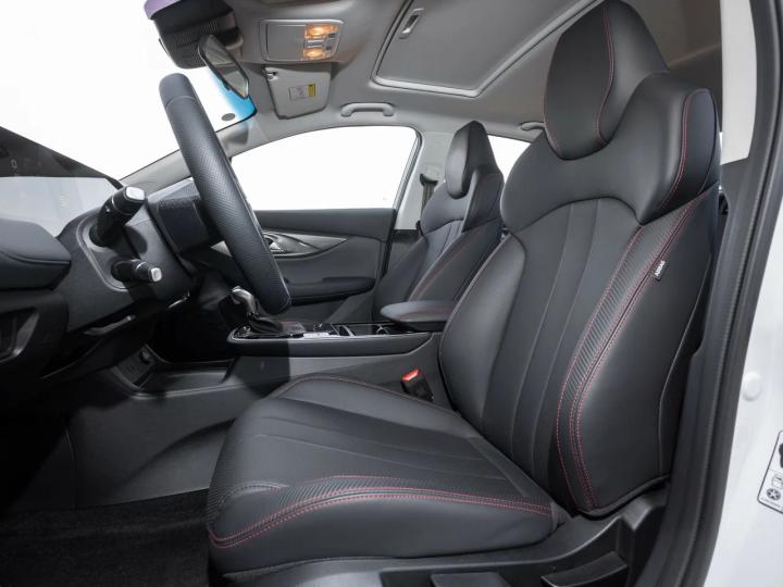 Интерьер BAIC U5 Plus